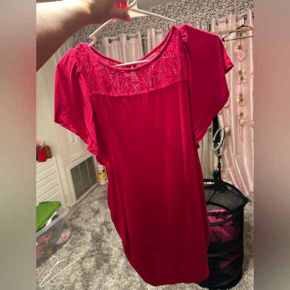 Two cute maternity blouses size small and medium - Picture 6 of 11